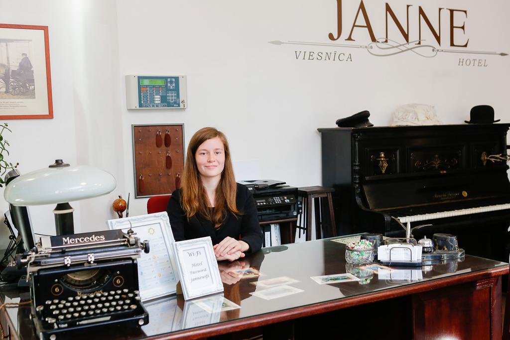 Janne Hotel ريغا المظهر الخارجي الصورة